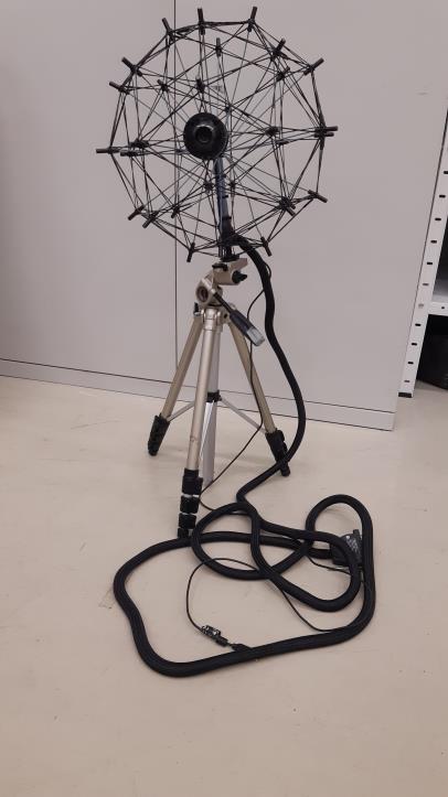 Metal working machines and work equipment (safety shoes)-1